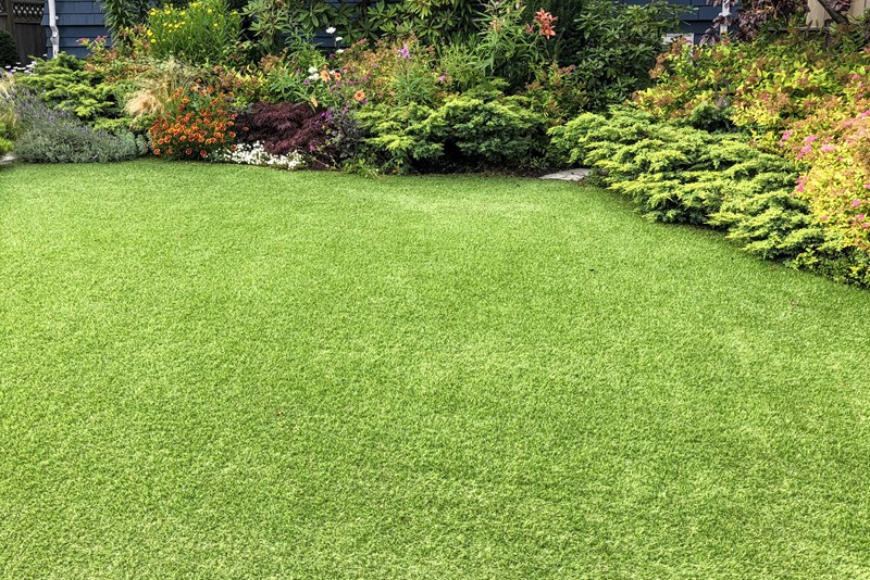 The Pros and Cons of Artificial Turf